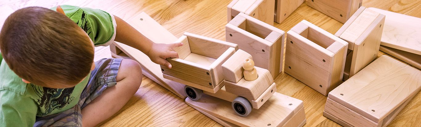 play wooden blocks